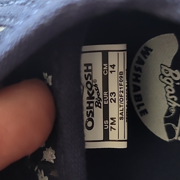 NWT/NIB Toddler OshKosh Slip-on Shoes size 7 - Picture 4 of 6